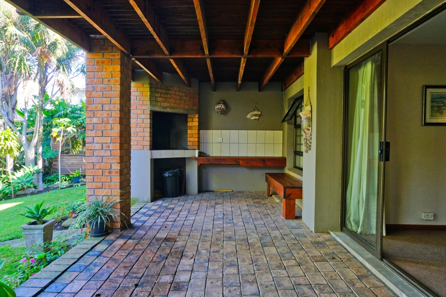 7 Bedroom Property for Sale in Nahoon Eastern Cape